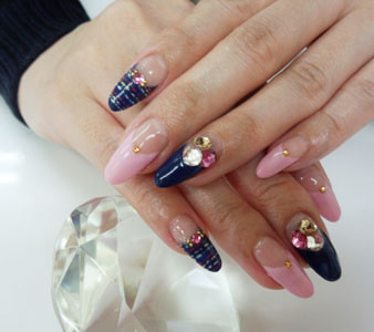 Nails Myu Myu ミュウミュウ タウンガイド